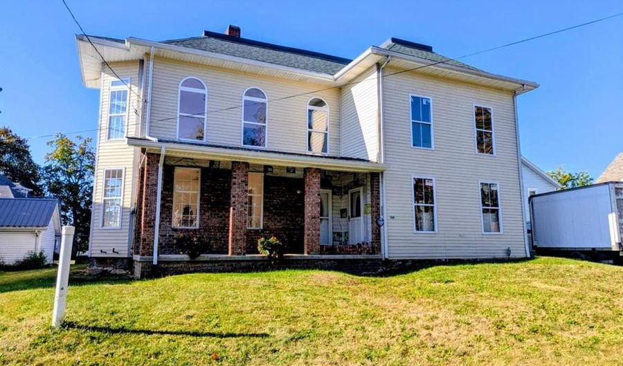 323-325 W. 4th St, Ashland, OH 44805 - 0 Beds, 0 Bath