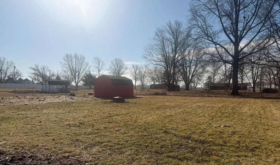 1885 E Tumbleweed Ln, Alexandria, IN 46001 - 3 Beds, 2 Bath
