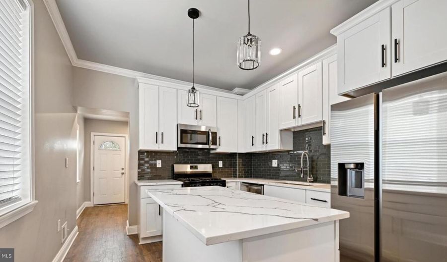 2419 ORLEANS St, Baltimore, MD 21224 - 4 Beds, 4 Bath