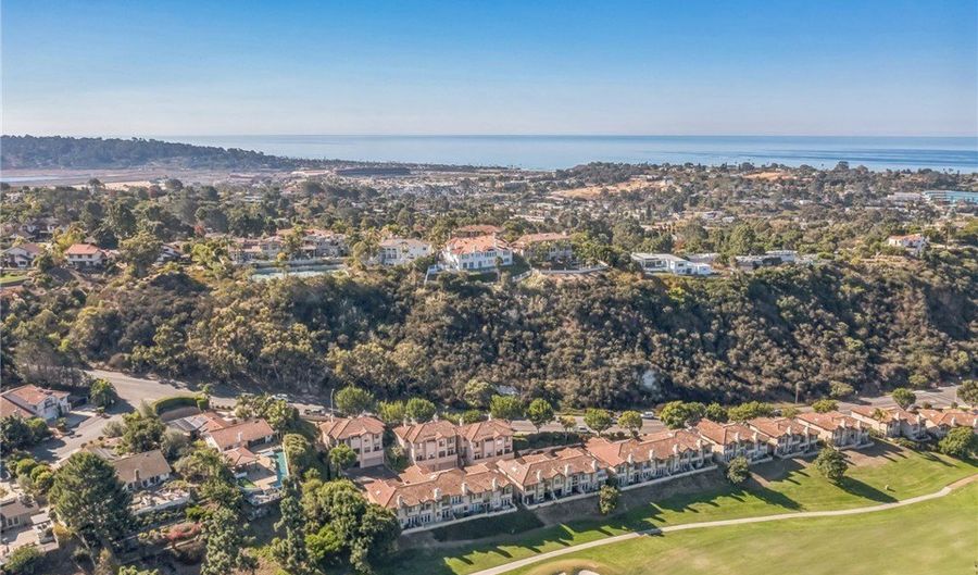 528 San Andres Dr, Solana Beach, CA 92075 - 2 Beds, 3 Bath