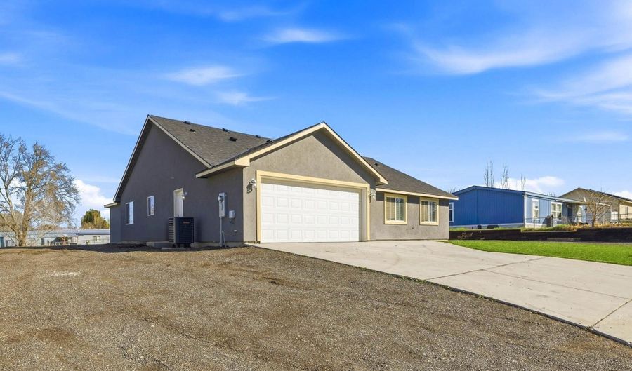 3902 W Snow Ln, Benton City, WA 99320 - 3 Beds, 2 Bath