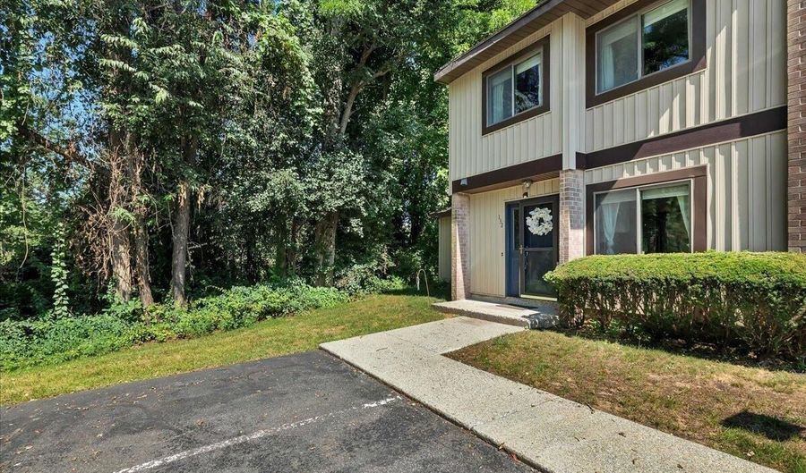 132 Point Of Woods Dr, Albany, NY 12203 - 4 Beds, 2 Bath