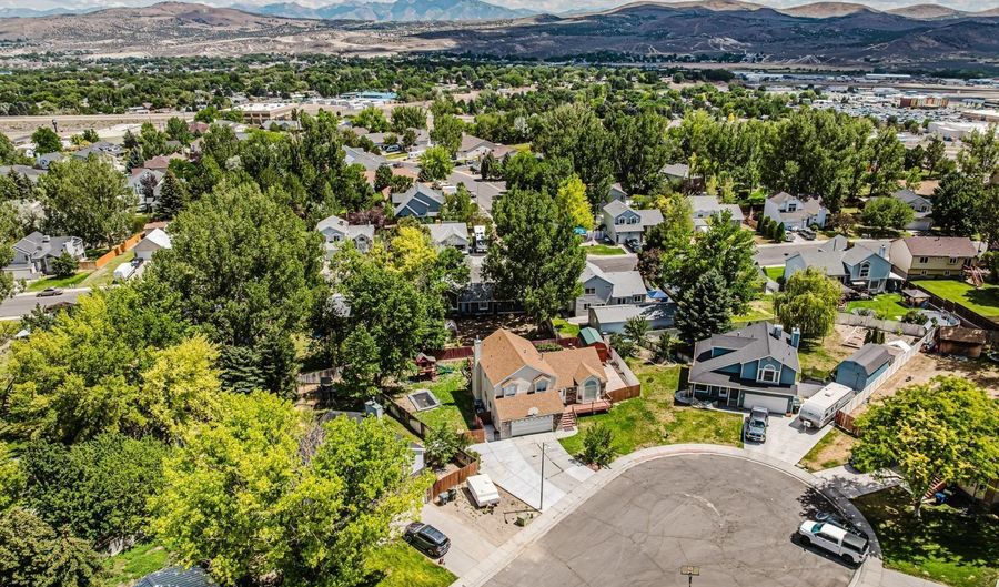 2110 Sierra Cir, Elko, NV 89801 - 6 Beds, 4 Bath