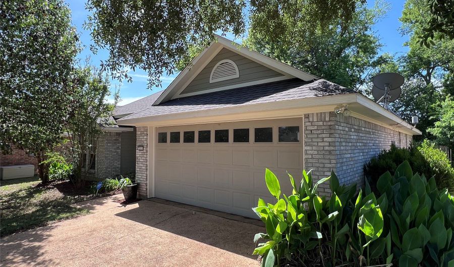 311 S Parkridge Dr, Benton, LA 71006 - 3 Beds, 2 Bath