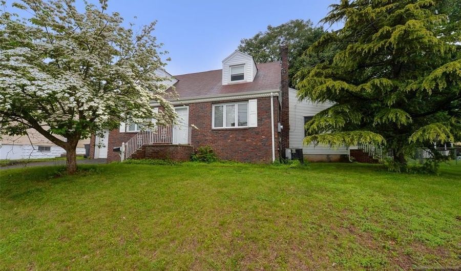 104 Fairview Ave, Bergenfield, NJ 07621 - 3 Beds, 1 Bath