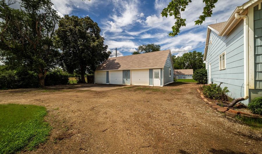 2181 E Mentor Rd, Assaria, KS 67416 - 3 Beds, 1 Bath