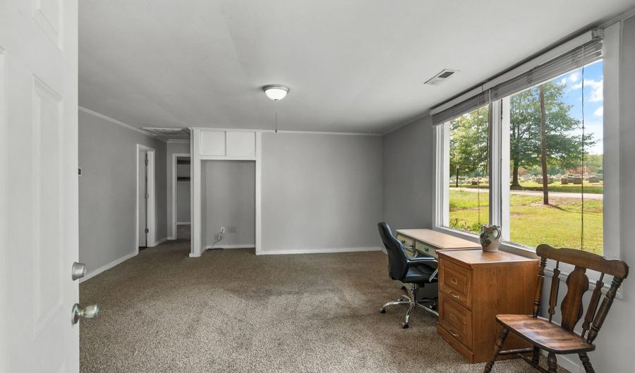 305 Thomas St, Athens, AL 35611 - 2 Beds, 1 Bath