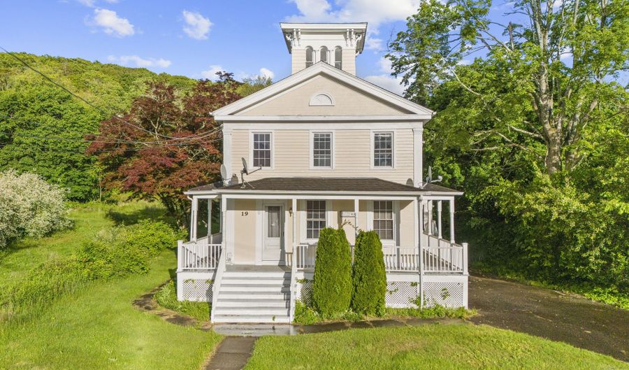 19 Elm St, Ansonia, CT 06401 - 5 Beds, 2 Bath