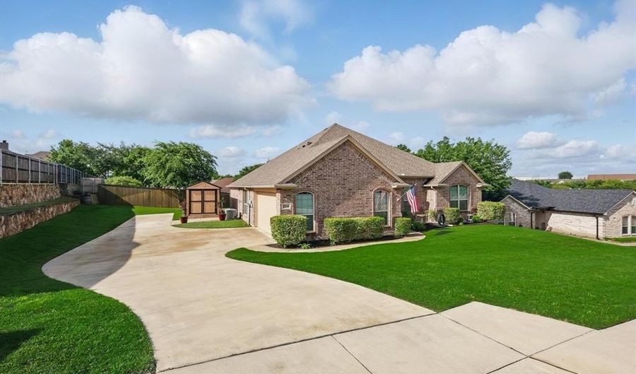 2134 Sagewood Dr, Weatherford, TX 76087 - 4 Beds, 2 Bath