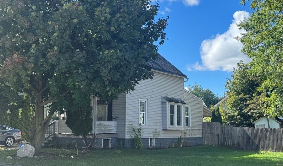 5121 Nathan Ave, Ashtabula, OH 44004 - 2 Beds, 1 Bath