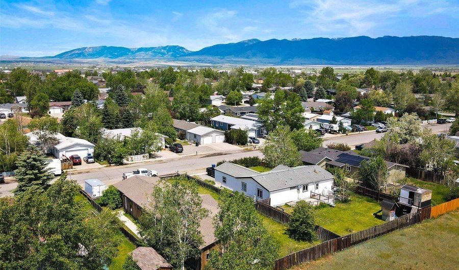736 Cheery Dr, Belgrade, MT 59714 - 3 Beds, 2 Bath