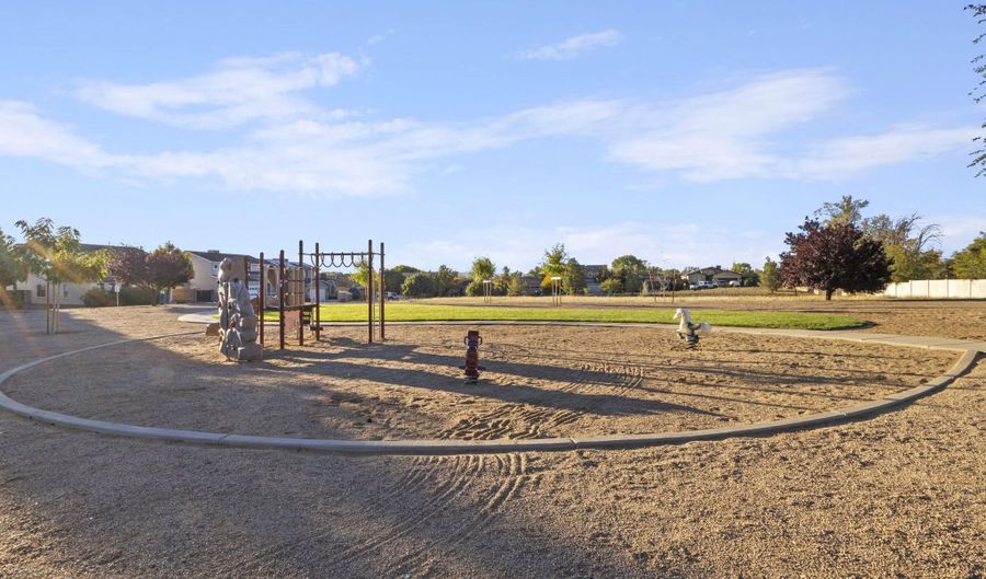 1257 E Essex Way, Chino Valley, AZ 86323 - 4 Beds, 3 Bath
