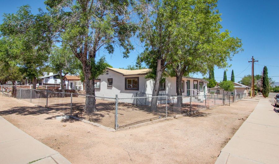 262 Gila St, Benson, AZ 85602 - 3 Beds, 3 Bath