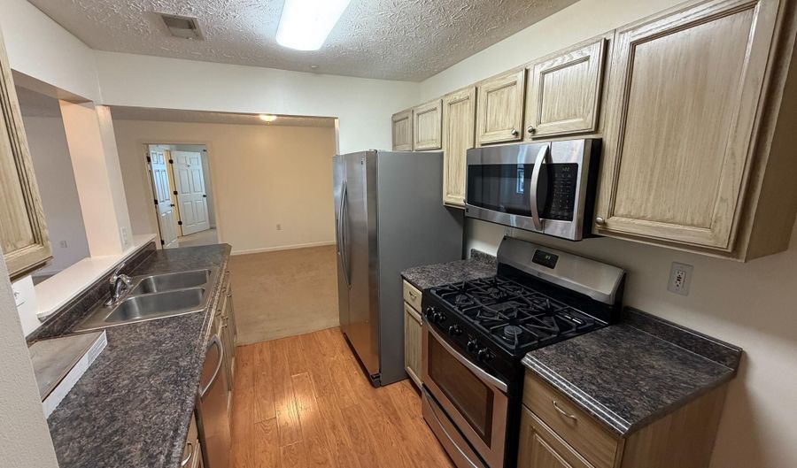 651 BURTONS COVE Way 2, Annapolis, MD 21401 - 3 Beds, 2 Bath