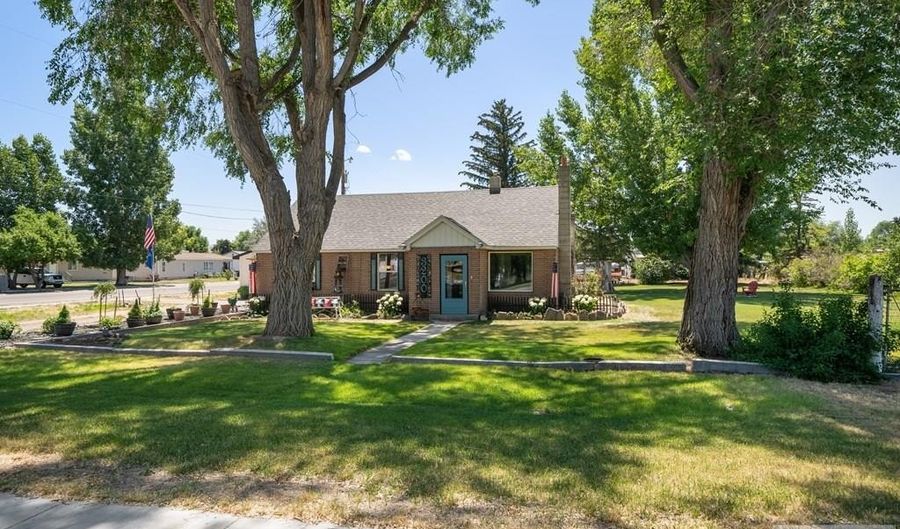 3200 E Rawson St, Ammon, ID 83406 - 2 Beds, 1 Bath