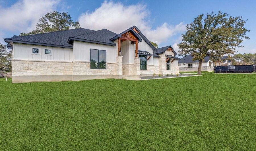 113 Pioneer Trl, Adkins, TX 78101 - 5 Beds, 0 Bath