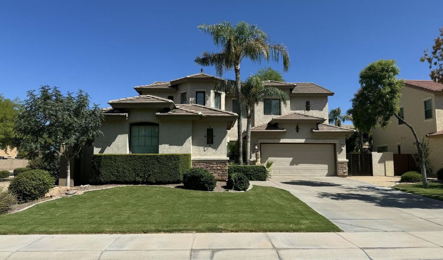 164 W GOLDFINCH Way, Chandler, AZ 85286 - 4 Beds, 2 Bath