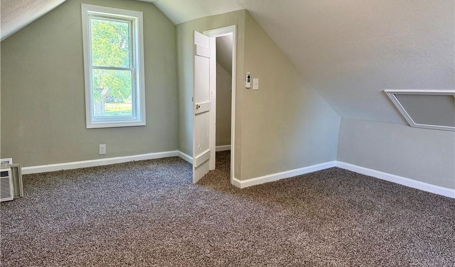 403 E Chestnut St, Archie, MO 64725 - 3 Beds, 1 Bath