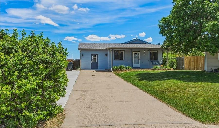 4005 GOLDEN Ct, Cheyenne, WY 82001 - 3 Beds, 3 Bath