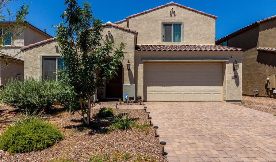 12120 W PARKWAY Ln, Avondale, AZ 85323 - 5 Beds, 4 Bath