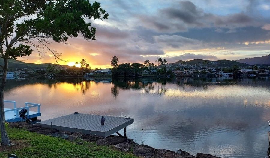 599 Keolu Dr B, Kailua, HI 96734 - 3 Beds, 3 Bath