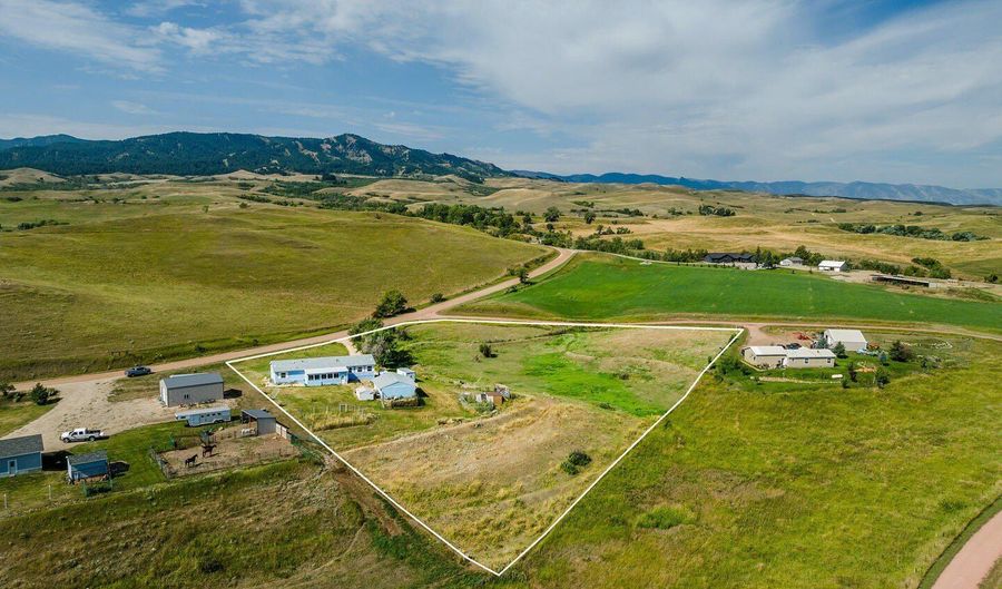40 Upper Prairie Dog Rd, Banner, WY 82832 - 4 Beds, 3 Bath