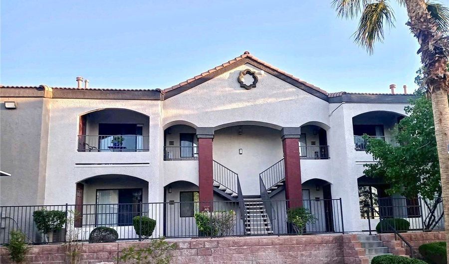 950 Seven Hills Dr 717, Henderson, NV 89052 - 2 Beds, 2 Bath
