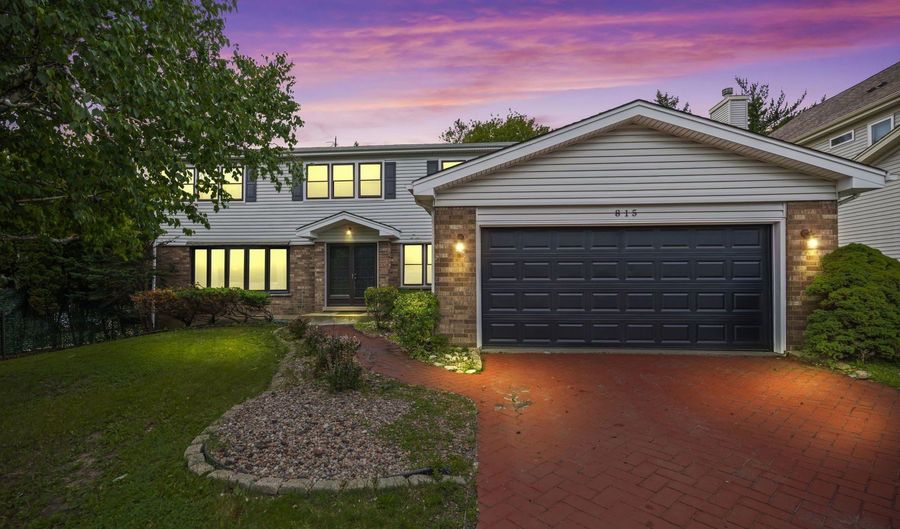 815 E Hintz Rd, Arlington Heights, IL 60004 - 4 Beds, 3 Bath