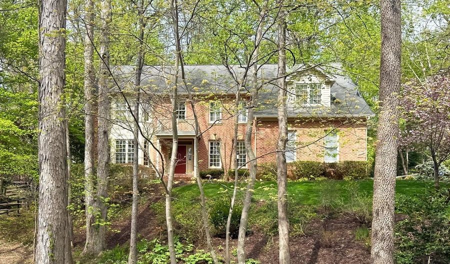 3706 RUST Rd, Annandale, VA 22003 - 5 Beds, 5 Bath