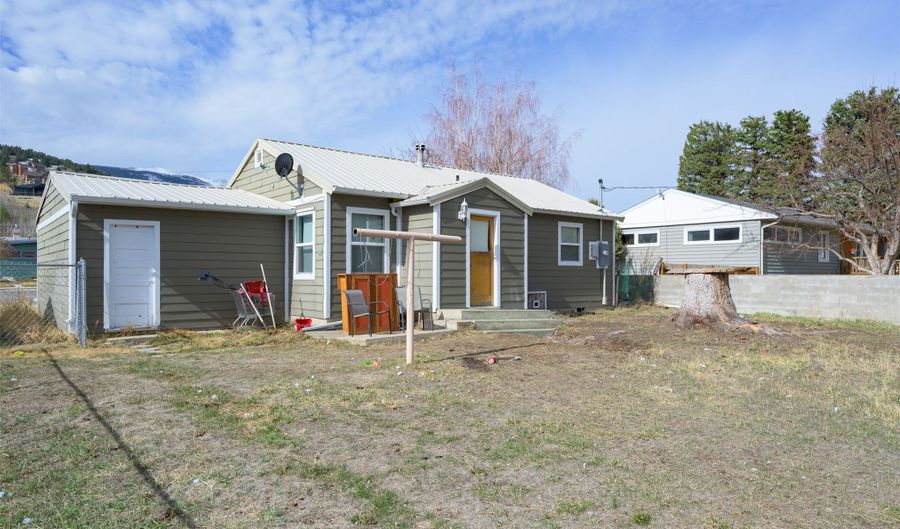 1814 Hamburg Ave, Anaconda, MT 59711 - 2 Beds, 1 Bath