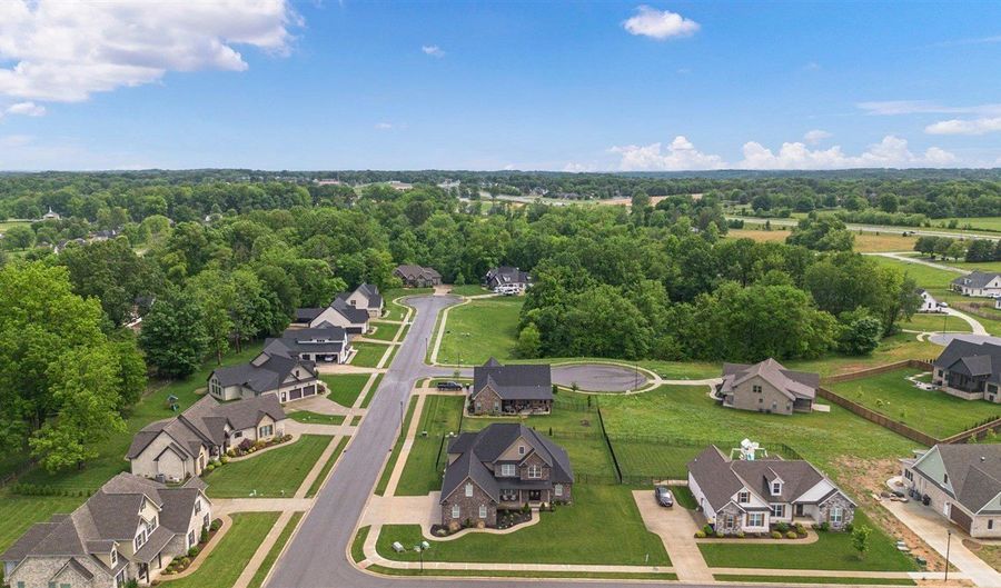 8761 Creekstone Ln, Alvaton, KY 42122 - 4 Beds, 3 Bath