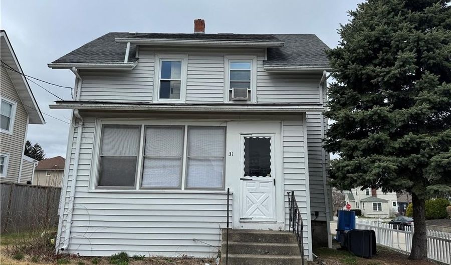 31 Denver Ave, Cranston, RI 02905 - 3 Beds, 2 Bath
