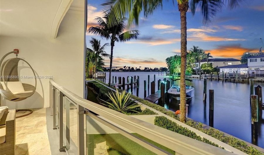 9400 W Bay Harbor Dr 103, Bay Harbor Islands, FL 33154 - 4 Beds, 5 Bath