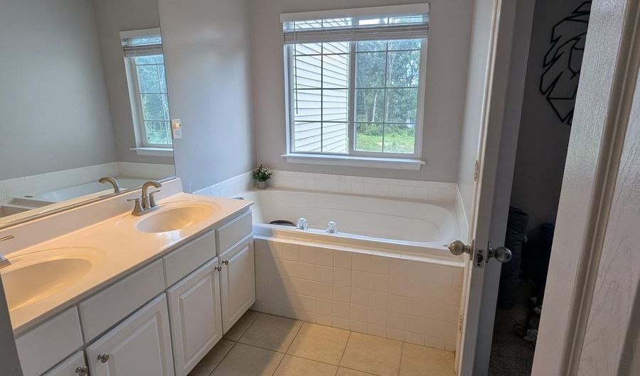 5181 BALLYCASTLE Cir, Alexandria, VA 22315 - 3 Beds, 3 Bath
