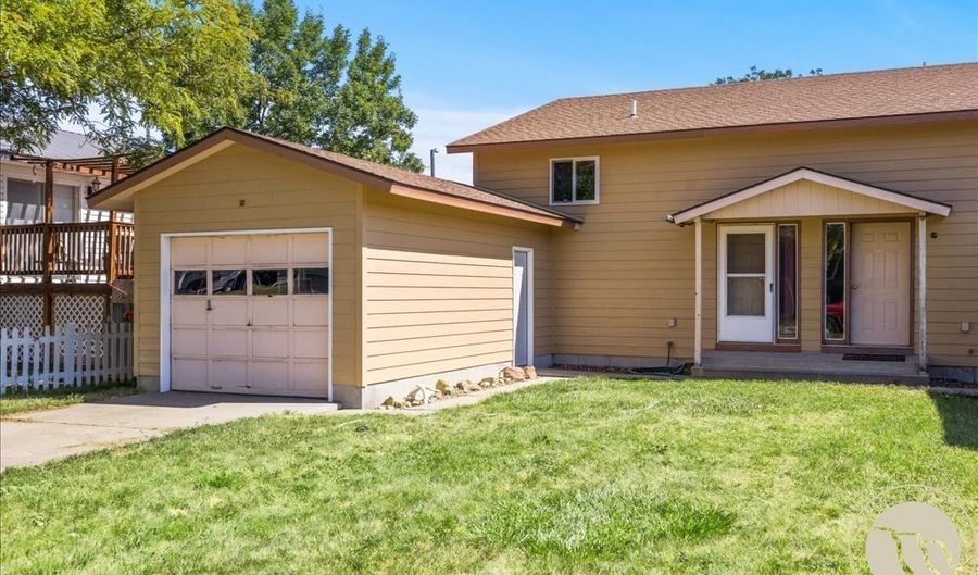 4248 Vaughn Ln, Billings, MT 59101 - 3 Beds, 2 Bath