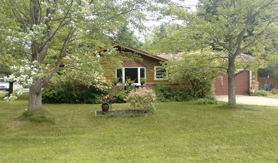 1309 Crestview Dr, Alpena, MI 49707 - 3 Beds, 2 Bath