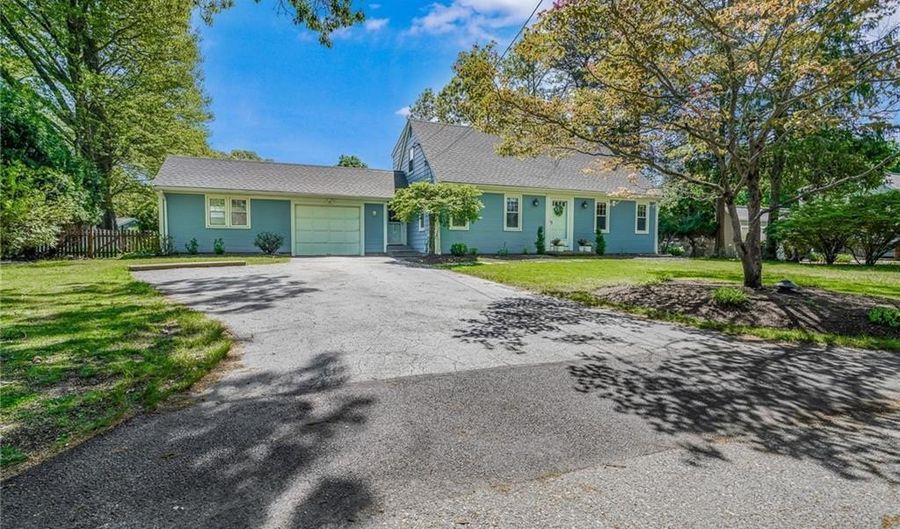 5 Indigo Rd, Barrington, RI 02806 - 3 Beds, 2 Bath