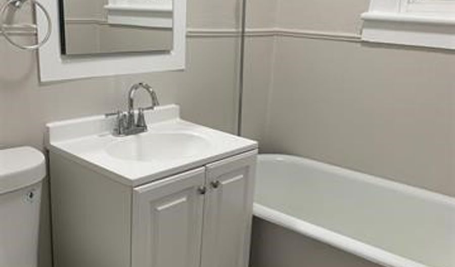 138 W 30TH St 1, Bayonne, NJ 07002 - 1 Beds, 1 Bath
