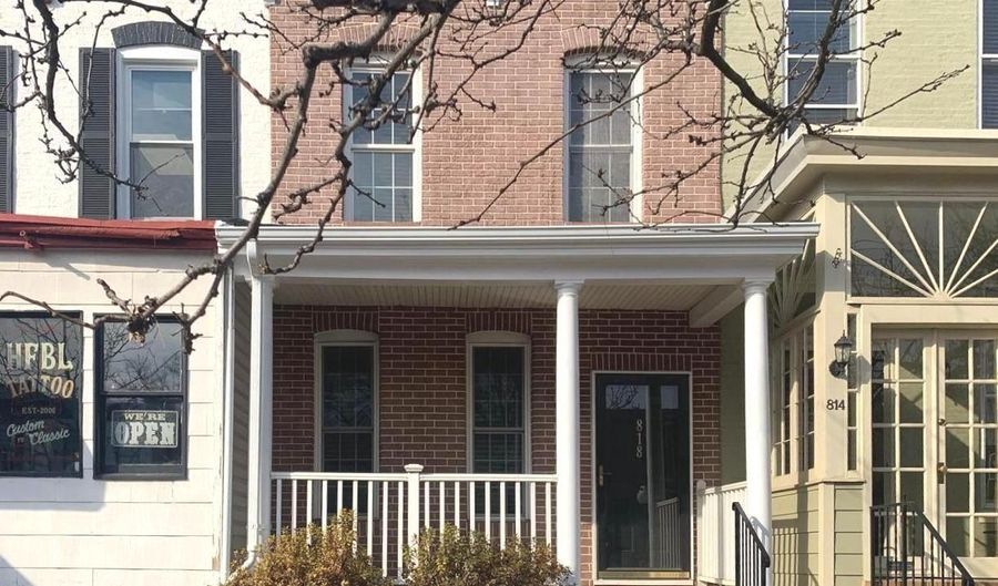818 W 36TH St, Baltimore, MD 21211 - 3 Beds, 3 Bath