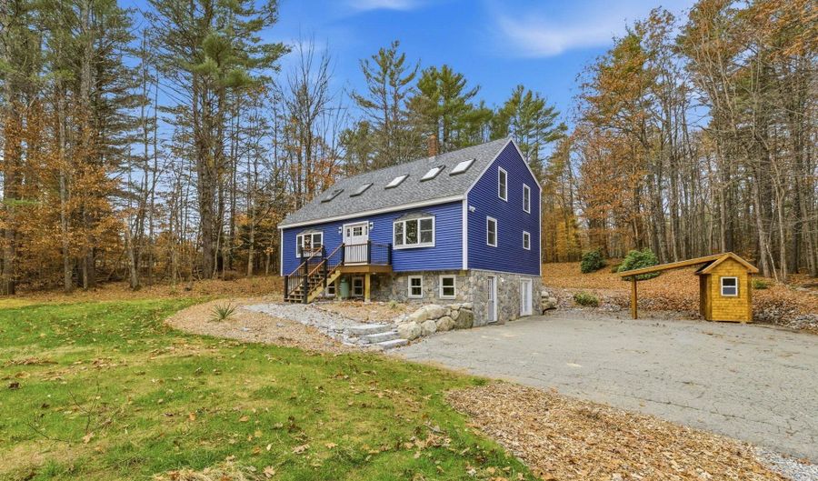 532 Frank C Gilman Hwy, Alton, NH 03809 - 4 Beds, 3 Bath