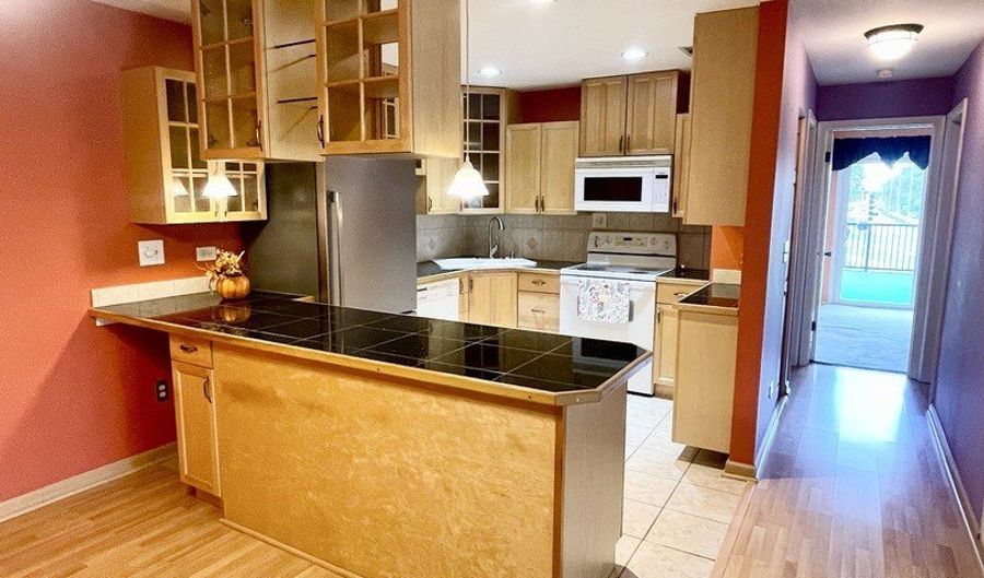 1306 S New Wilke Rd 2B, Arlington Heights, IL 60005 - 2 Beds, 2 Bath