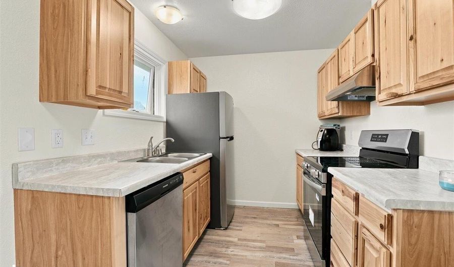 330 N Bliss St, Anchorage, AK 99508 - 9 Beds, 4 Bath