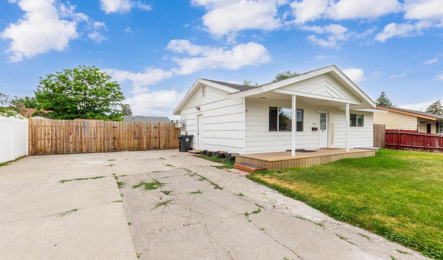 550 Collins St, Blackfoot, ID 83221 - 4 Beds, 2 Bath