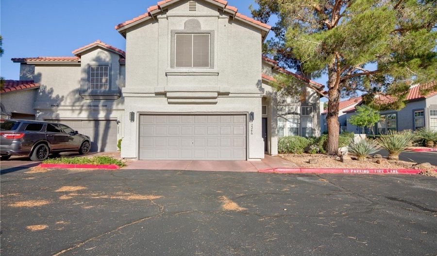 2246 Ramsgate Dr, Henderson, NV 89074 - 2 Beds, 3 Bath