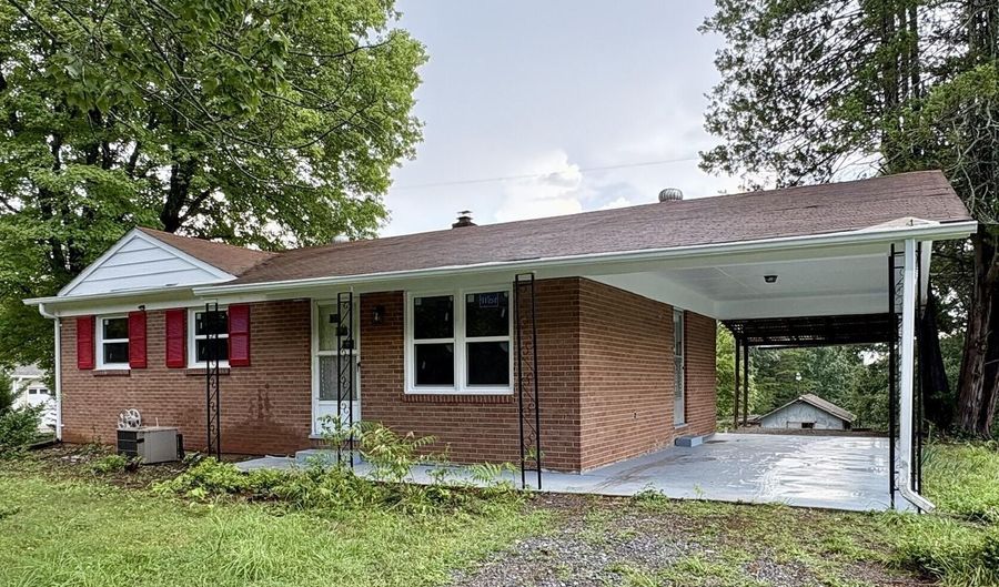 599 Myrtle Rd, Bassett, VA 24055 - 3 Beds, 2 Bath