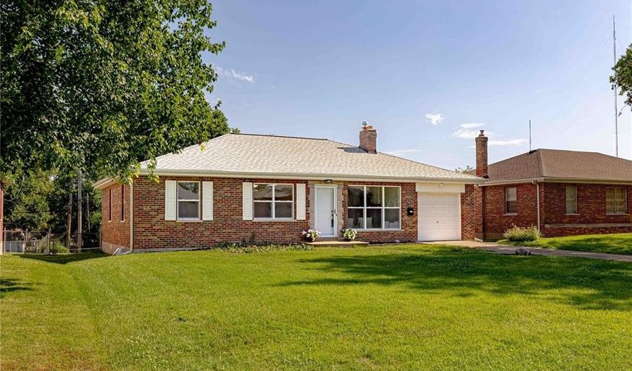 7315 Cheshire Ln, Affton, MO 63123 - 3 Beds, 2 Bath
