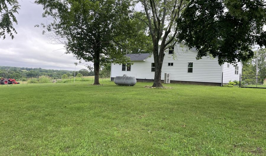 1107 Lower Ford Rd, Ava, MO 65608 - 3 Beds, 3 Bath