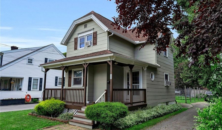 353 W Park St, Albion, NY 14411 - 4 Beds, 2 Bath
