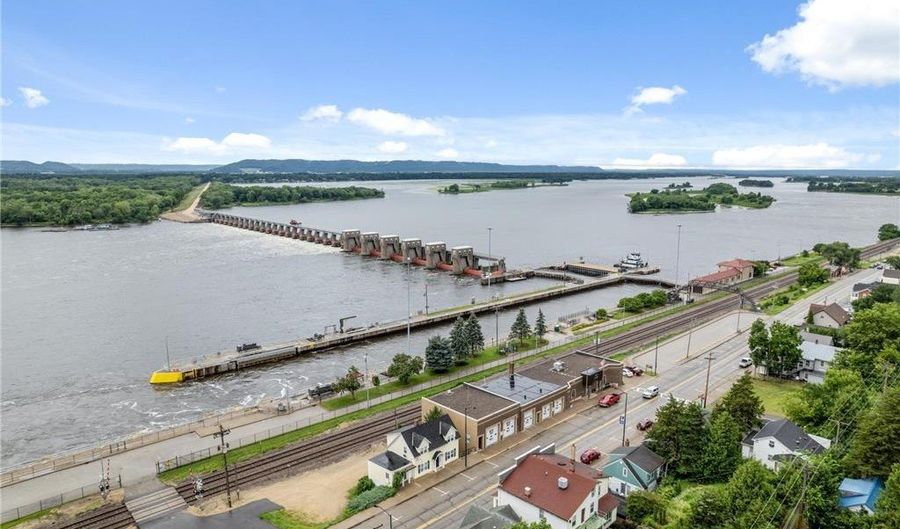 305 N Main St, Alma, WI 54610 - 0 Beds, 0 Bath