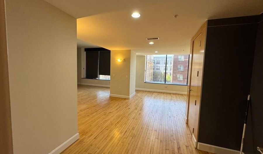106 N High St 401, Columbus, OH 43215 - 2 Beds, 2 Bath